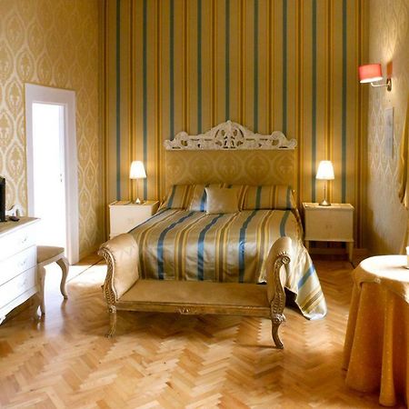 Palazzo Antica Via Appia Bed & Breakfast Bitonto Exterior foto