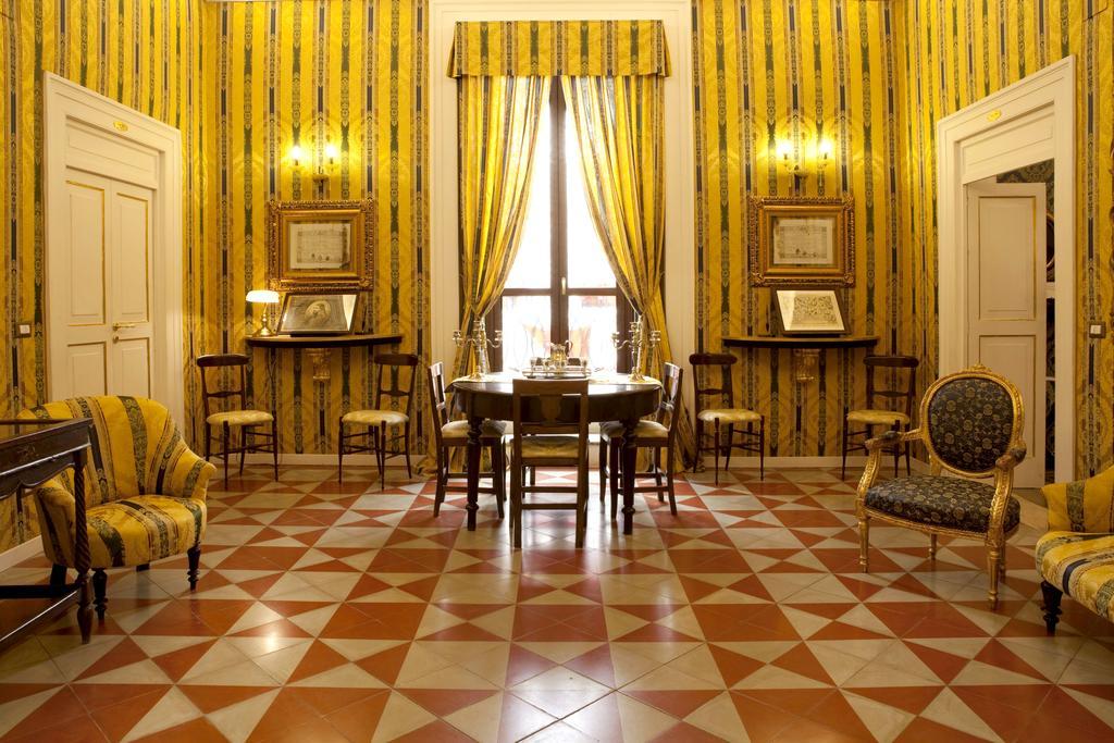 Palazzo Antica Via Appia Bed & Breakfast Bitonto Exterior foto