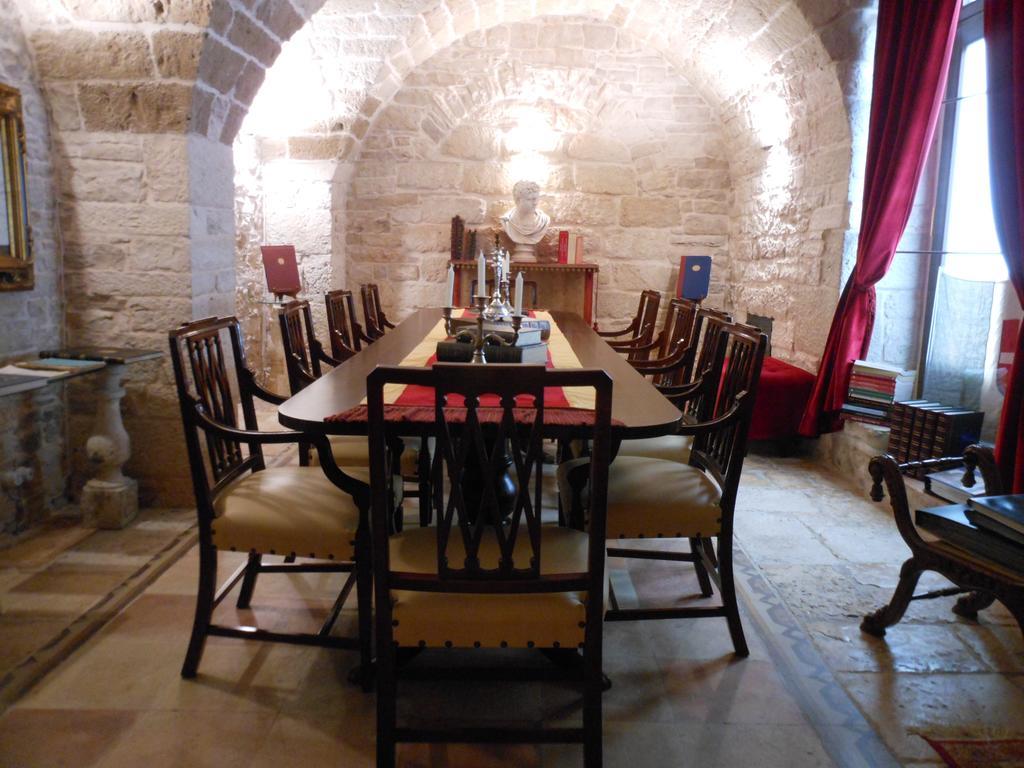 Palazzo Antica Via Appia Bed & Breakfast Bitonto Exterior foto