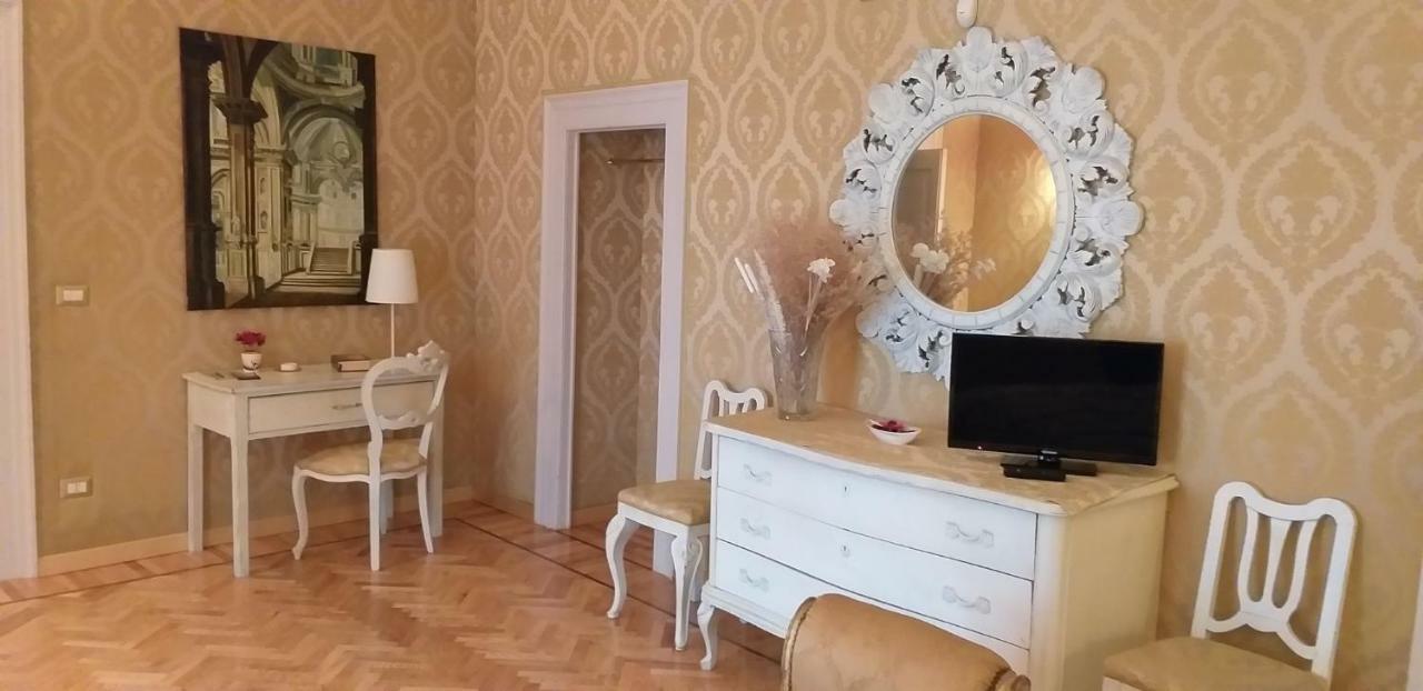 Palazzo Antica Via Appia Bed & Breakfast Bitonto Exterior foto