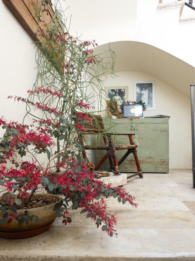 Palazzo Antica Via Appia Bed & Breakfast Bitonto Exterior foto